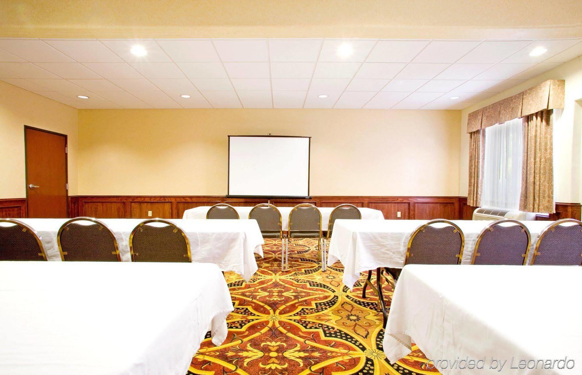 Holiday Inn Express Hotel And Suites Weslaco By Ihg Facilities photo