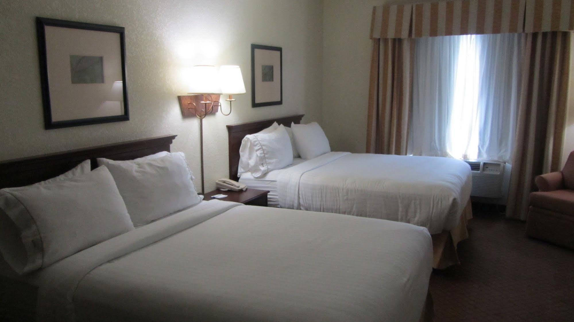 Holiday Inn Express Hotel And Suites Weslaco By Ihg Exterior photo