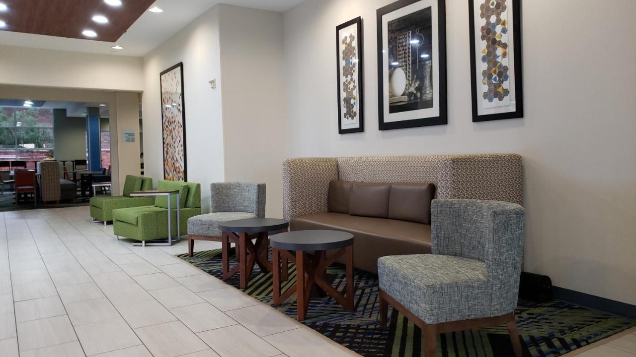 Holiday Inn Express Hotel And Suites Weslaco By Ihg Exterior photo